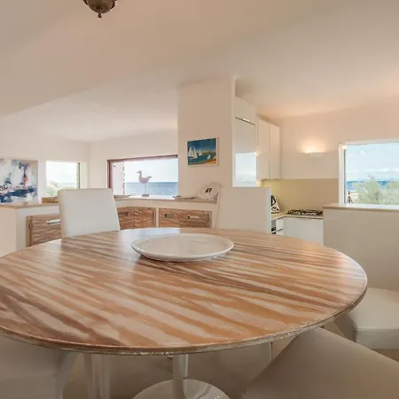 Villa Riviera *