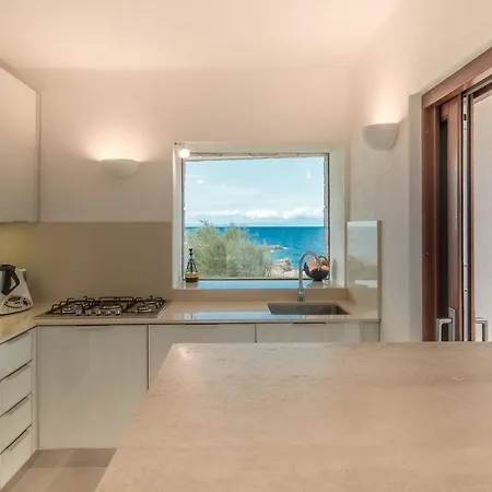 Riviera Villa *